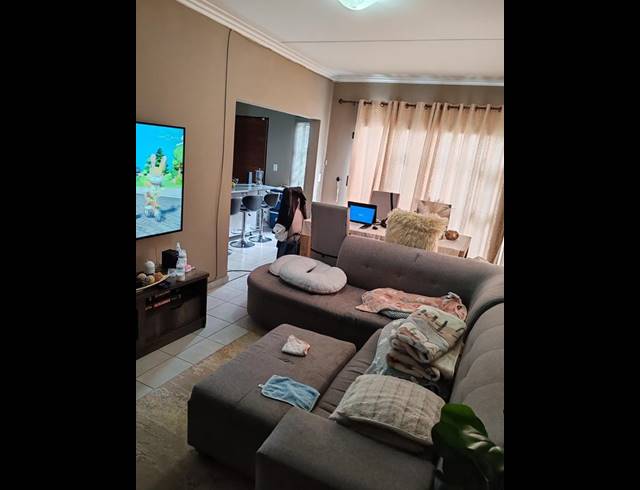 3 BEDROOM CLUSTER FOR SALE IN SOUTH HILLS